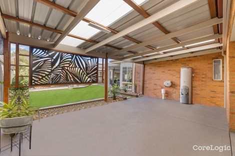 Property photo of 33 Heysen Parkway Caroline Springs VIC 3023