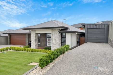 2 Rhen Ct, Seaford Heights, SA 5169