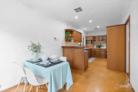 Property photo of 15 Mandalay Drive Happy Valley SA 5159