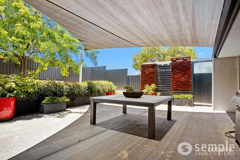 24 Larkspur Crss, Yangebup, WA 6164