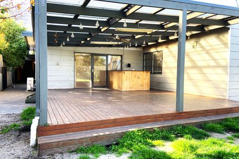 Property photo of 22 Mary Avenue Edithvale VIC 3196