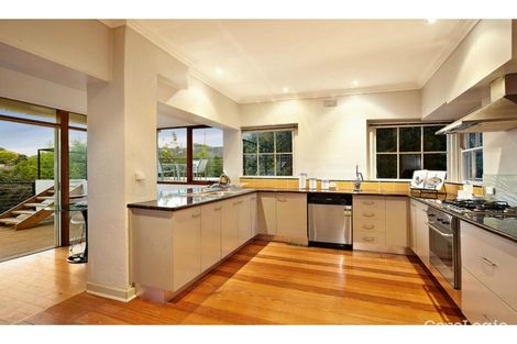 Property photo of 305 The Boulevard Ivanhoe East VIC 3079