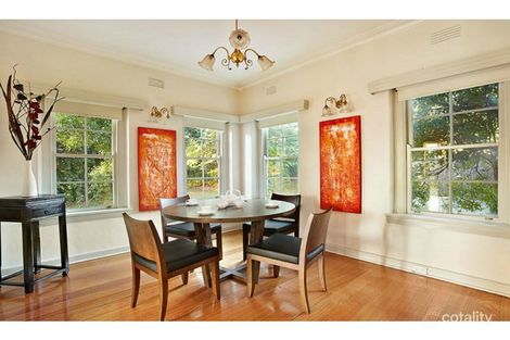 Property photo of 305 The Boulevard Ivanhoe East VIC 3079