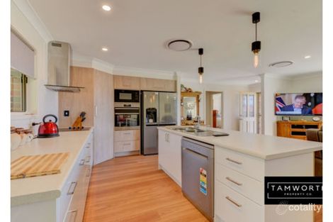 Property photo of 13 Craigends Place Hillvue NSW 2340