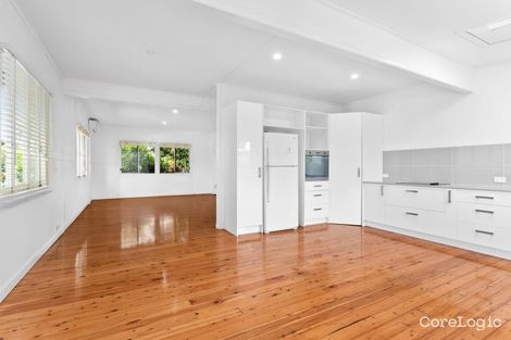 Property photo of 98 Wilson Street Labrador QLD 4215