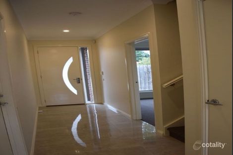 Property photo of 10 Broadacres Court Narre Warren VIC 3805