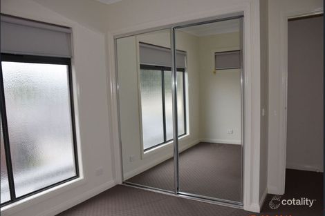 Property photo of 10 Broadacres Court Narre Warren VIC 3805
