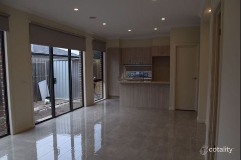 Property photo of 10 Broadacres Court Narre Warren VIC 3805