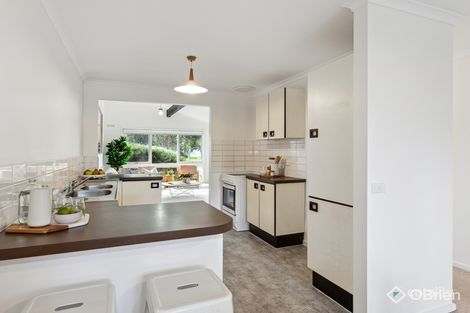 Property photo of 11 Baxter Court Chelsea VIC 3196