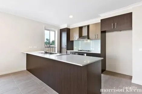 Property photo of 27 Kyarra Drive Doreen VIC 3754