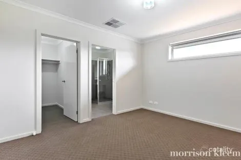 Property photo of 27 Kyarra Drive Doreen VIC 3754