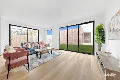 Property photo of 2/174 Duncans Road Werribee VIC 3030