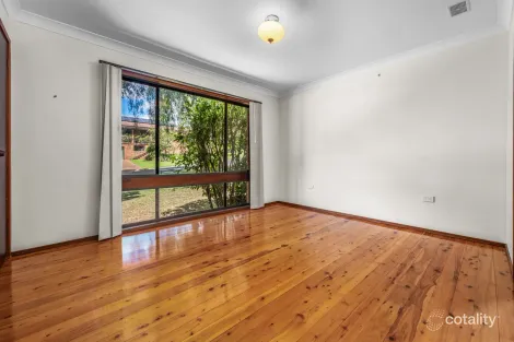 Property photo of 3 Thurlow Close Bolwarra NSW 2320