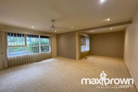 Property photo of 11 Ballantyne Crescent Kilsyth VIC 3137