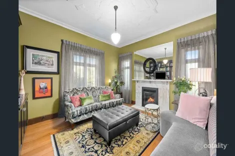 Property photo of 166 Holmes Road Moonee Ponds VIC 3039