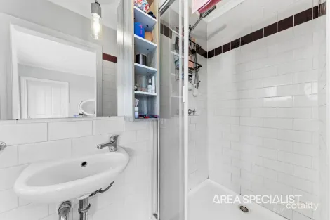 Property photo of 60 Glenalva Parade Cannons Creek VIC 3977