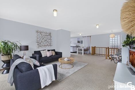 Property photo of 2/92 Copacabana Drive Copacabana NSW 2251