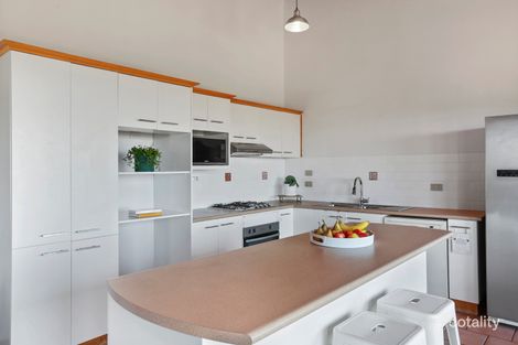 Property photo of 123 Wyndarra Way Koonawarra NSW 2530