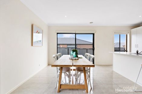 Property photo of 18 Botham Crescent Pakenham VIC 3810