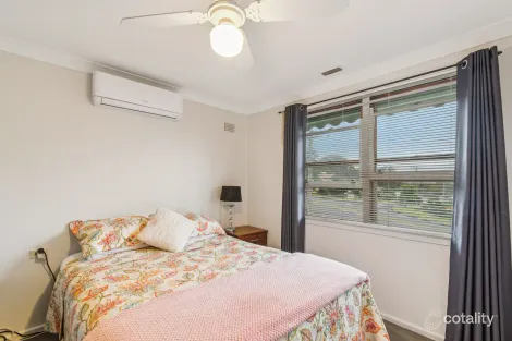 Property photo of 120 Lakelands Drive Dapto NSW 2530