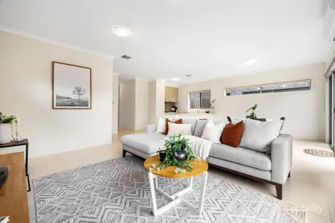 Property photo of 97 Moondarra Drive Berwick VIC 3806