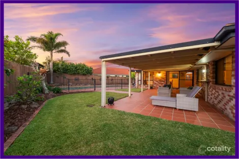 Property photo of 49 Greenhaven Crescent Kuraby QLD 4112