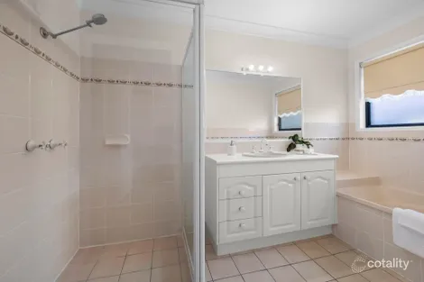 Property photo of 49 Greenhaven Crescent Kuraby QLD 4112