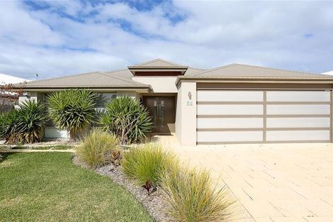 11 Anhinga Trl, Dudley Park, WA 6210