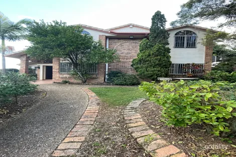 Property photo of 10 Saint Andrews Place Indooroopilly QLD 4068