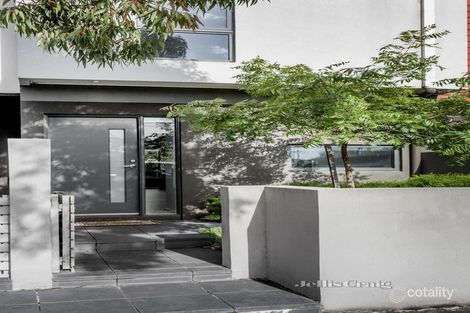 Property photo of 2/235 Wickham Road Moorabbin VIC 3189