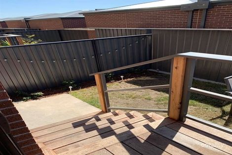 5 Balmoor Tce, Clyde North, VIC 3978