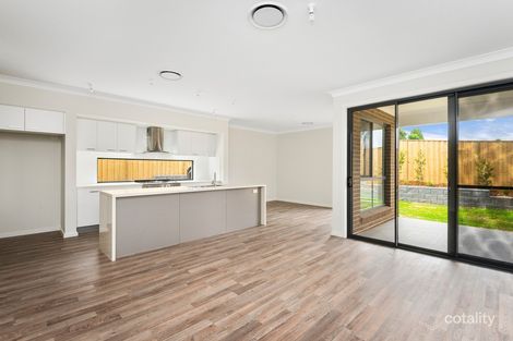 Property photo of 10 Orchard Street Warriewood NSW 2102