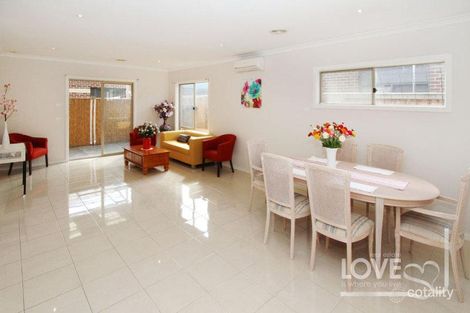 Property photo of 19 Fulham Way Wollert VIC 3750