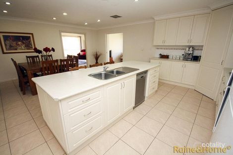 Property photo of 20 Savoy Place Dubbo NSW 2830