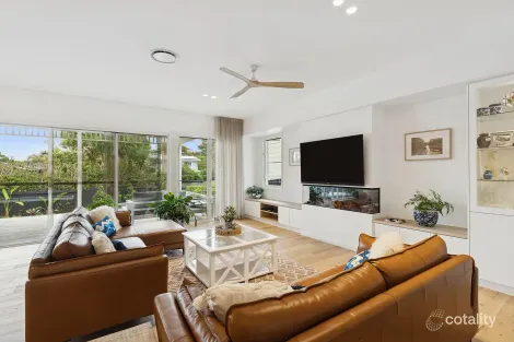 Property photo of 9 Rysdyk Parade Wamberal NSW 2260