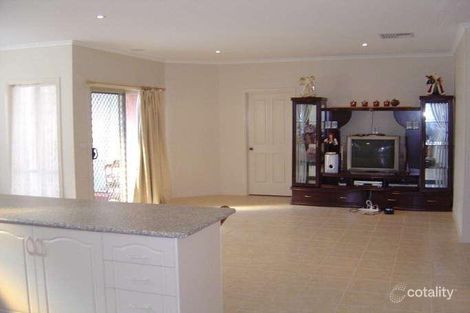 Property photo of 37 Glendale Road Springvale VIC 3171