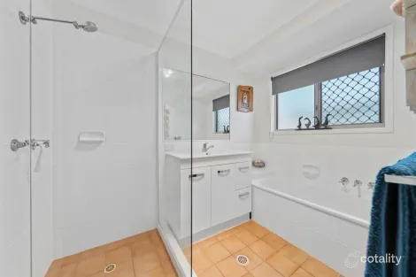Property photo of 125 Bainbridge Street Ormiston QLD 4160