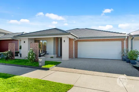 Property photo of 20 Firecrest Way Cranbourne South VIC 3977