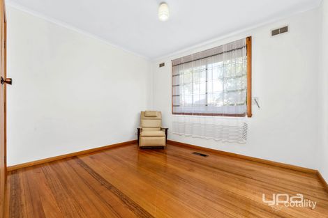 Property photo of 6 Cassia Court St Albans VIC 3021
