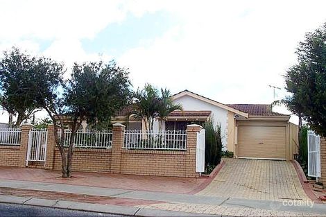 3 Rawlinson Dr, Marangaroo, WA 6064