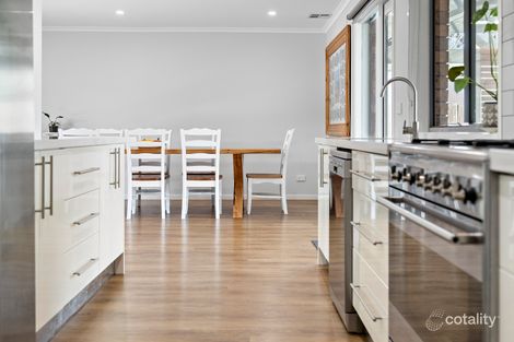 Property photo of 3 Fenton Avenue Rosebud VIC 3939