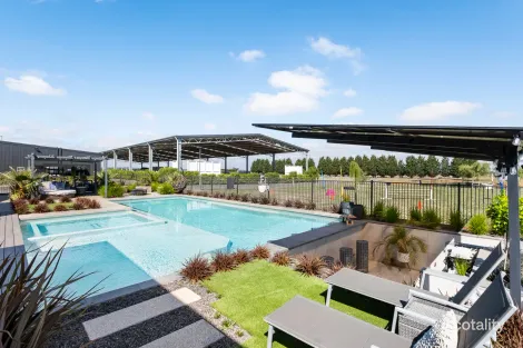 127 School Lane, Cambrian Hill, VIC 3352