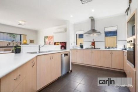 Property photo of 16 Honeyeater Street Beeliar WA 6164
