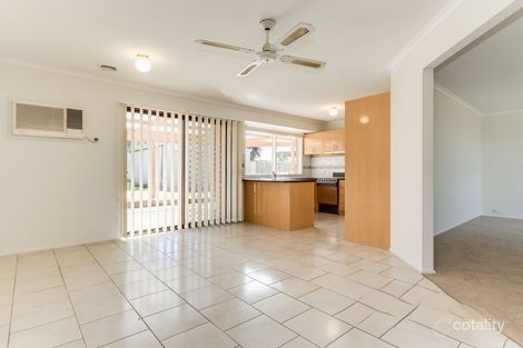 Property photo of 26 Maltravers Crescent Cranbourne North VIC 3977