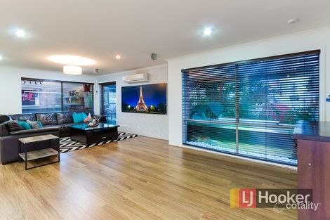 Property photo of 14 Astley Wynd Lynbrook VIC 3975