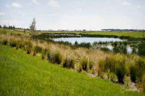 Property photo of 4 Blackledge Drive Cranbourne East VIC 3977
