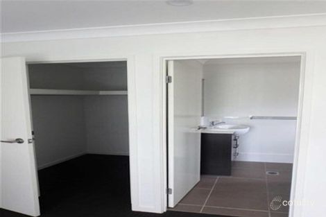 Property photo of 113 Dixon Drive Pimpama QLD 4209