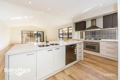 Property photo of 6 Broadleaf Court Keysborough VIC 3173