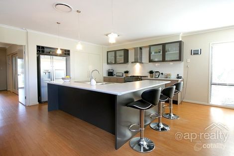Property photo of 8 Ironbark Place Heathwood QLD 4110