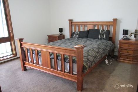 Property photo of 19 Wireless Street Kangaroo Flat VIC 3555